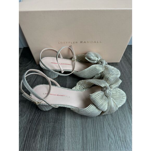 Loeffler Randall Dahlia Platinum Pleated Bow Heel Size 8.5 $450 - Picture 12 of 15